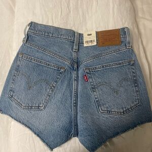 NWT Levi's 501 Denim Shorts